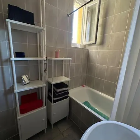 Appartement Charming Flat In Chene-bourg